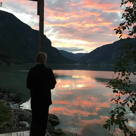 House By The Fjord With Amazing View * Luster