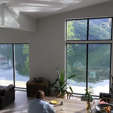 بيت للعطل House By The Fjord With Amazing View *